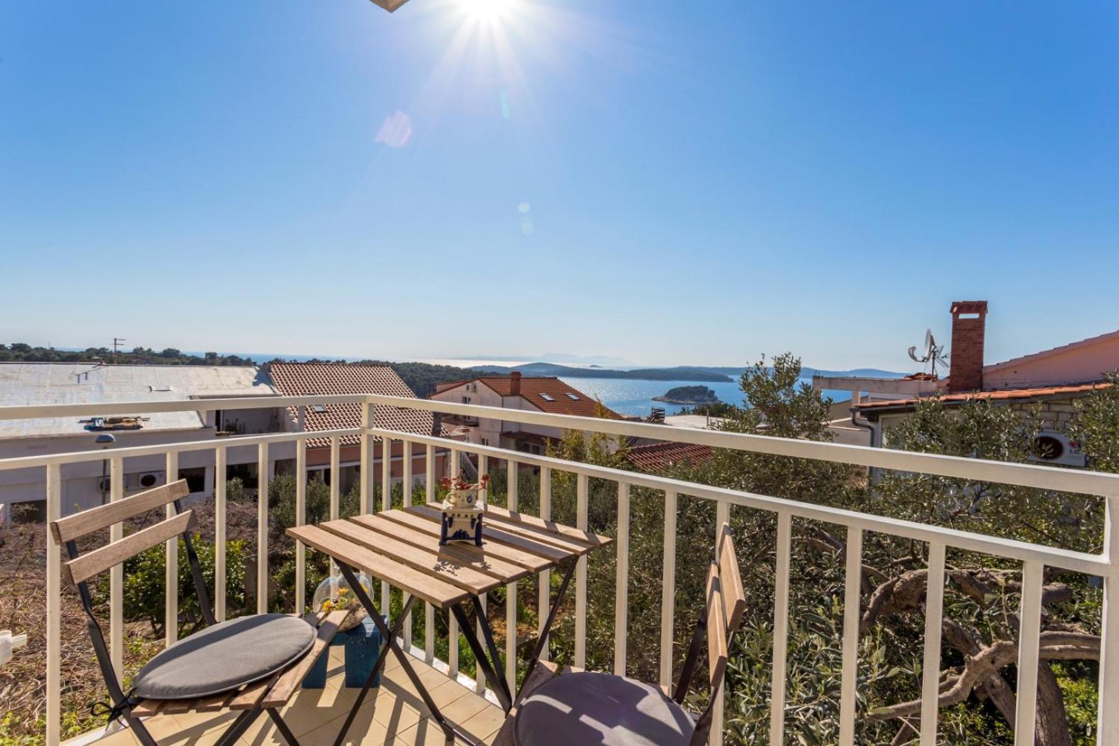 Peaceful Apartment With Beautiful View Hvar Town Esterno foto