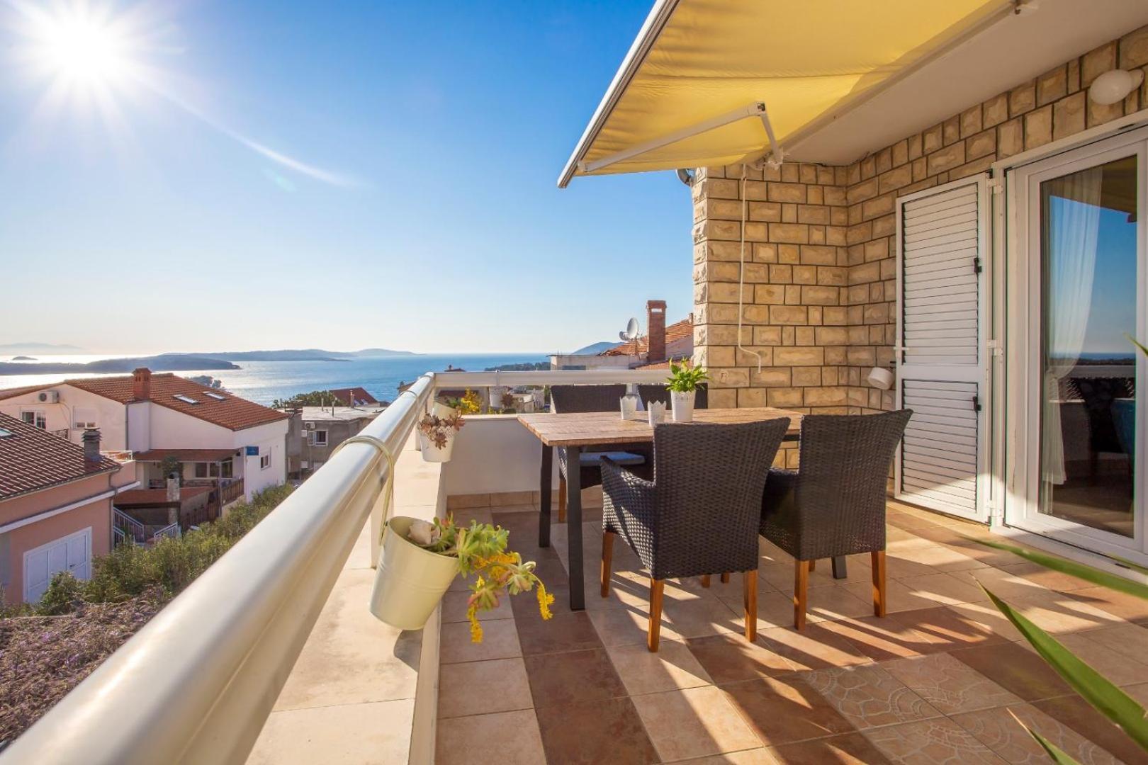 Peaceful Apartment With Beautiful View Hvar Town Esterno foto